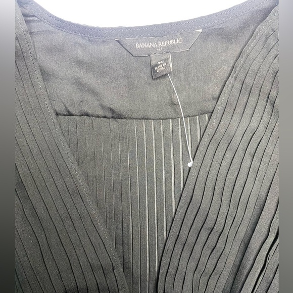 NWOT BANANA REPUBLIC PLEATED BLOUSE WOMEN‘S SIZE M - Picture 7 of 10
